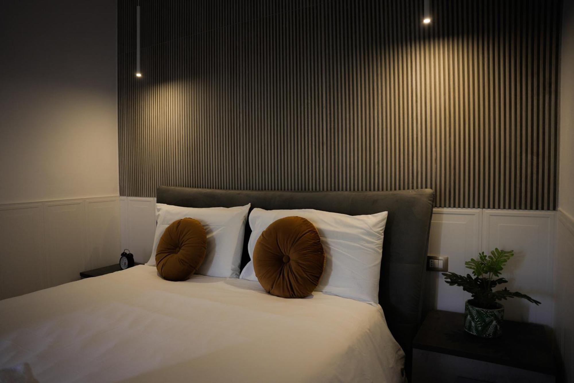 Ilioneo Apartments Наполи Екстериор снимка
